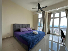 Twin Galaxy 6Pax 2Bedroom High floor with balcony Netflix WiFi